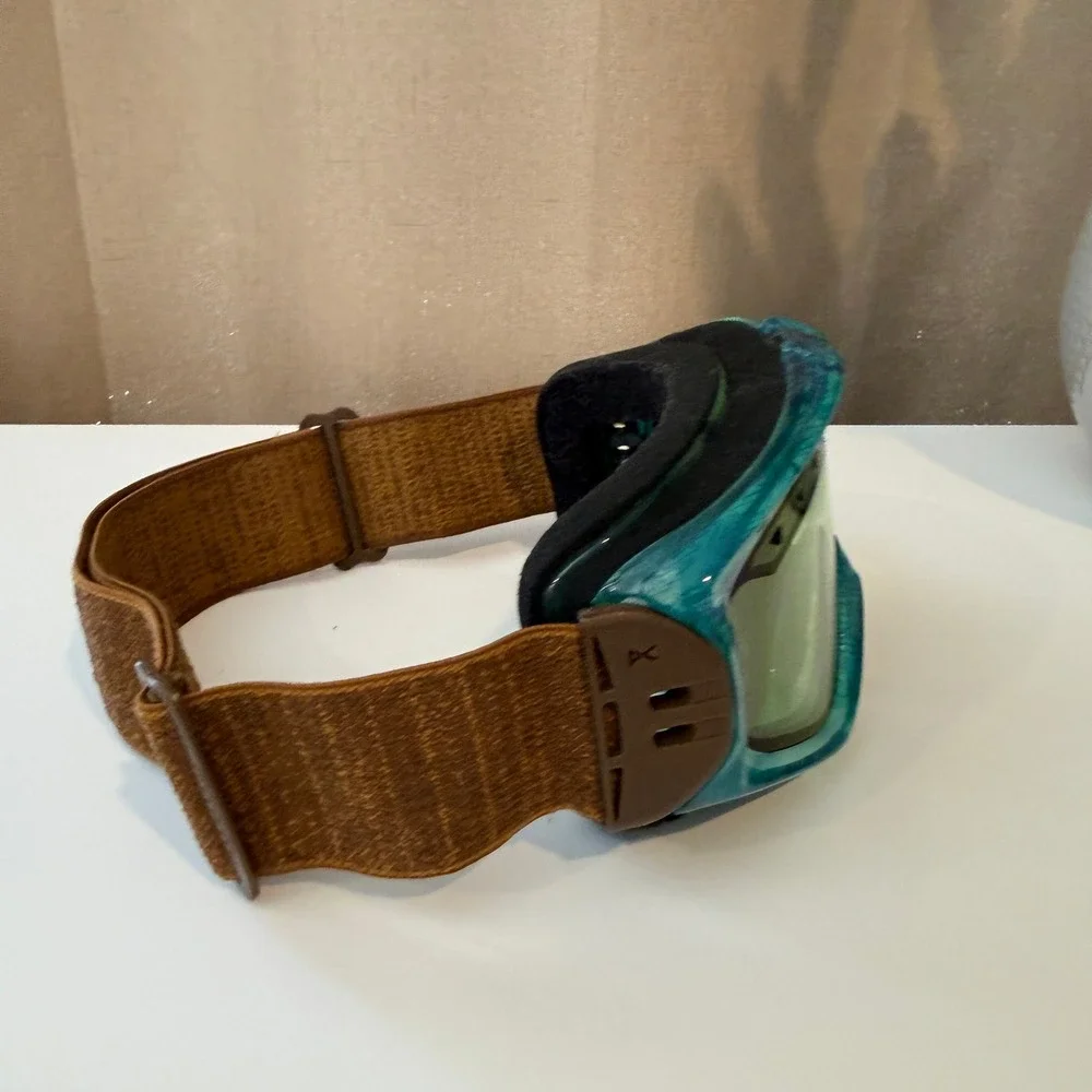 Anon Ski Snowboard Goggles Teal Translucent Frame Brown Adjustable Strap Unisex